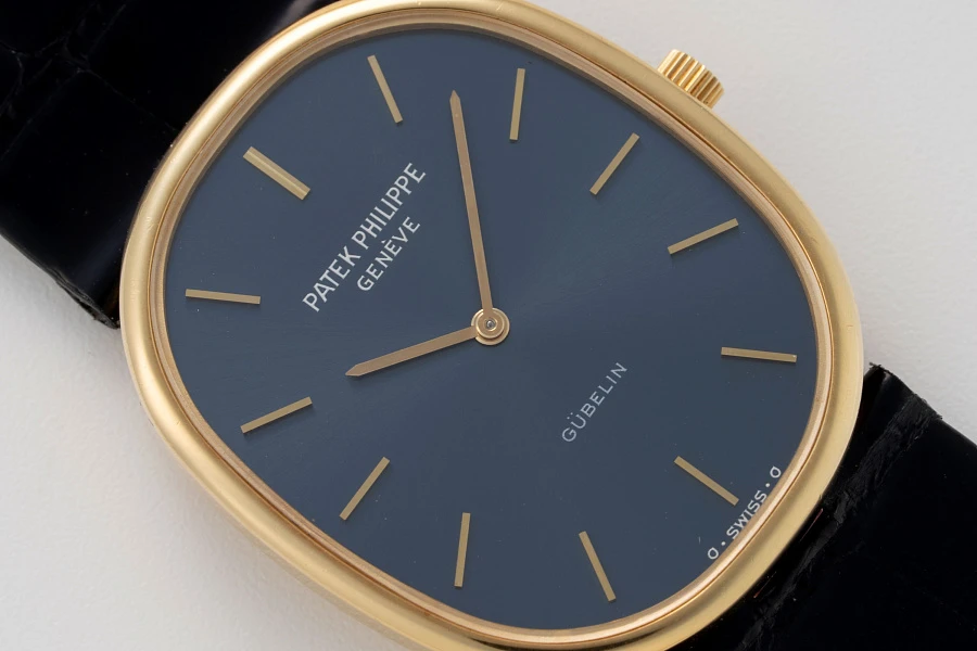 Ellipse 'Gübelin' Double-Signed in 18k Yellow Gold