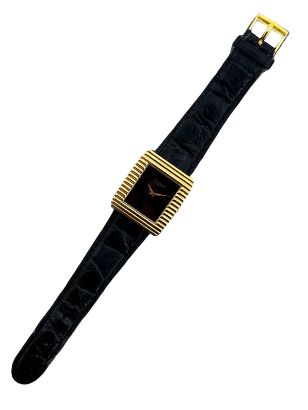 Vintage Rectangle 3633 in 18k Yellow Gold with Onyx Dial