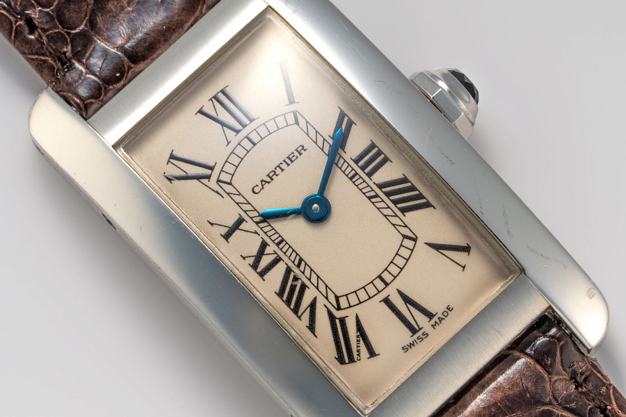 Tank Américaine Ref. 1713 in 18k White Gold