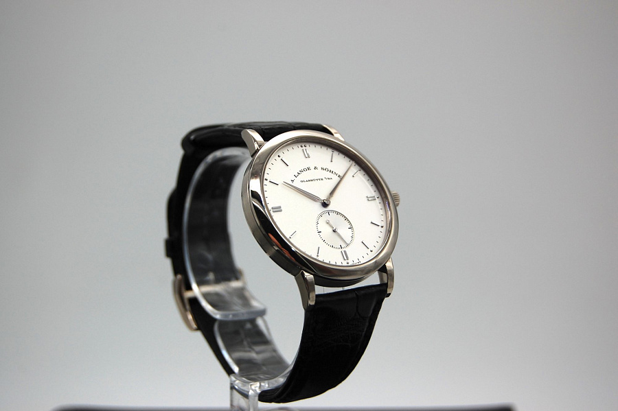Saxonia 18k White Gold