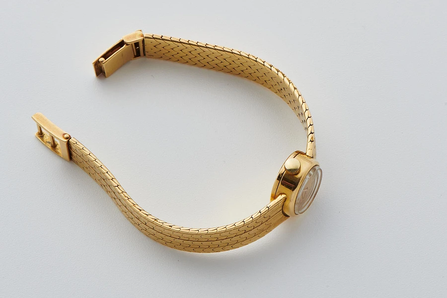 Orchid Ladies Watch in 18k Yellow Gold