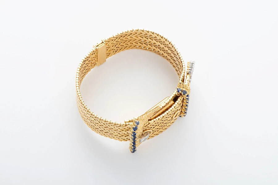 Bracelet Watch in 18k Yellow Gold with Diamonds and Sapphires