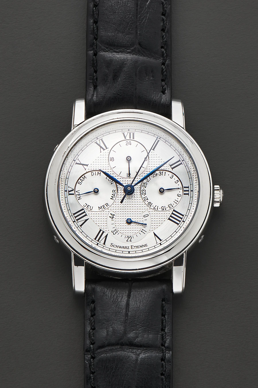 Calendar in Stainless Steel