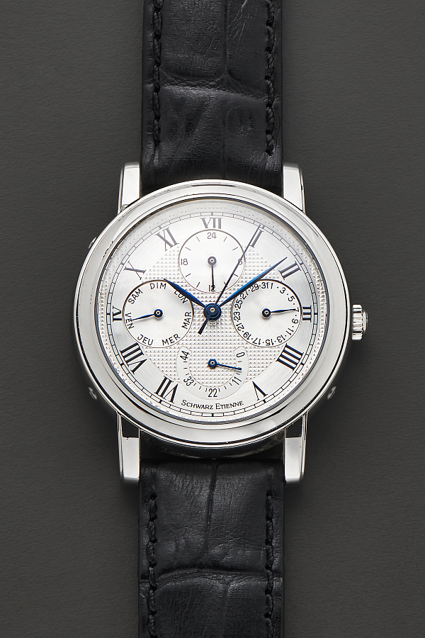 Calendar in Stainless Steel