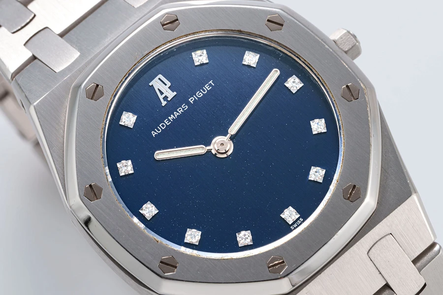 Royal Oak Quartz in 18k White Gold
