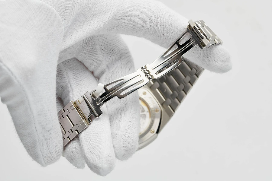 Platinum Perpetual Calendar