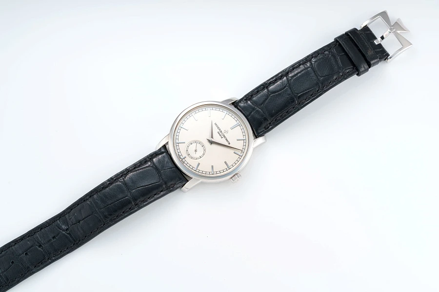 Traditionelle Ref. 82172 in 18k White Gold