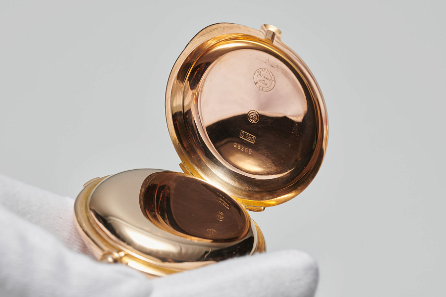 A. Lange & Söhne Hunter Case 1/4 Repeater Chronopraph