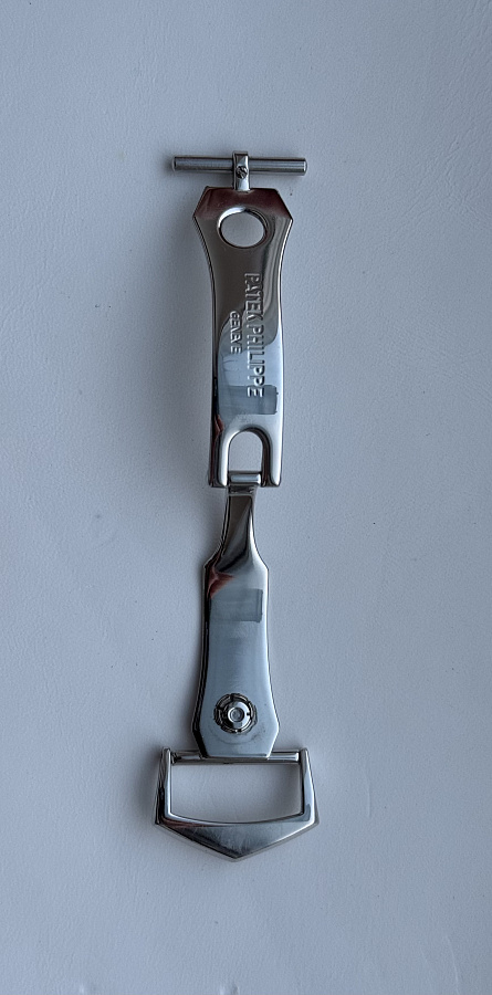 16mm Chevron-style Deployment Clasp in Platinum 950