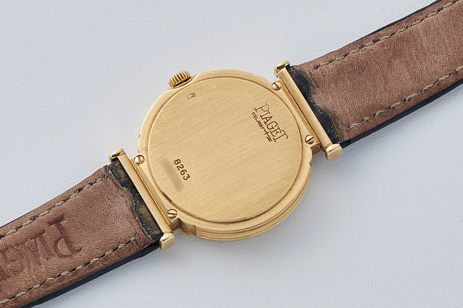 Protocole Ref. 8263 with Onyx Dial in 18k Yellow Gold