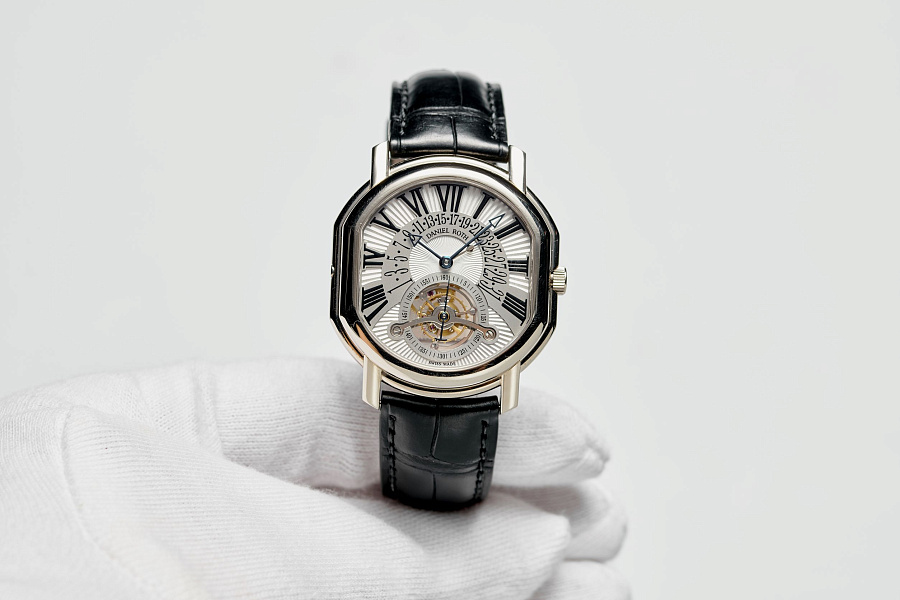 Retrograde Tourbillon