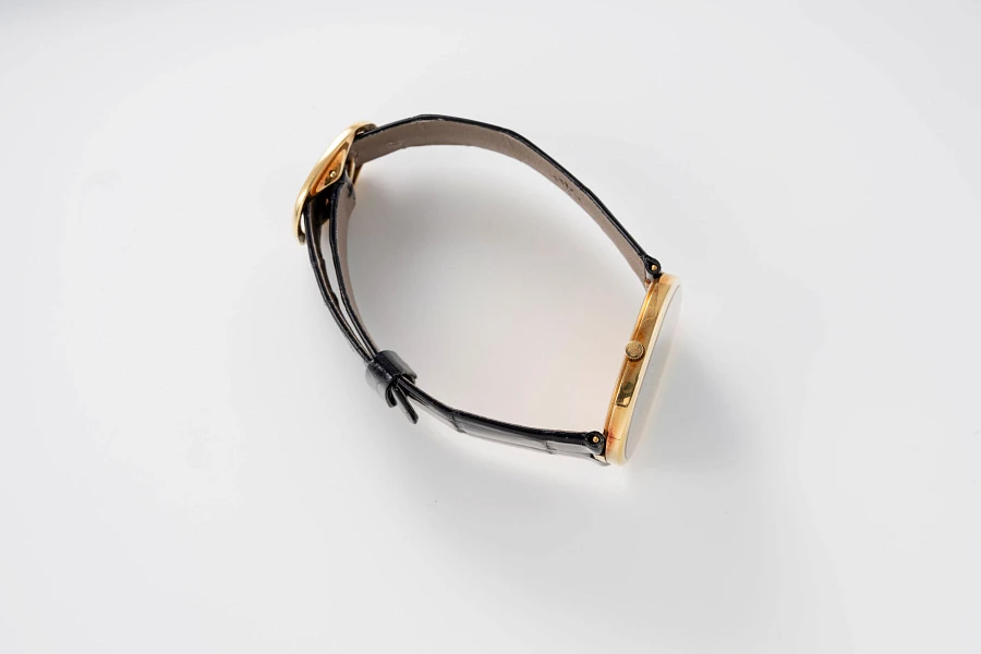 Ellipse 'Gübelin' Double-Signed in 18k Yellow Gold