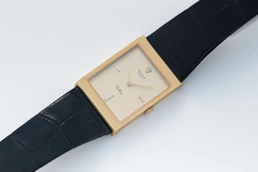 Cellini Clous de Paris Ref. 4127 in 18k Yellow Gold
