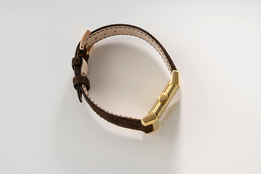 Rectangular Ref. 2553 in 18k Yellow Gold