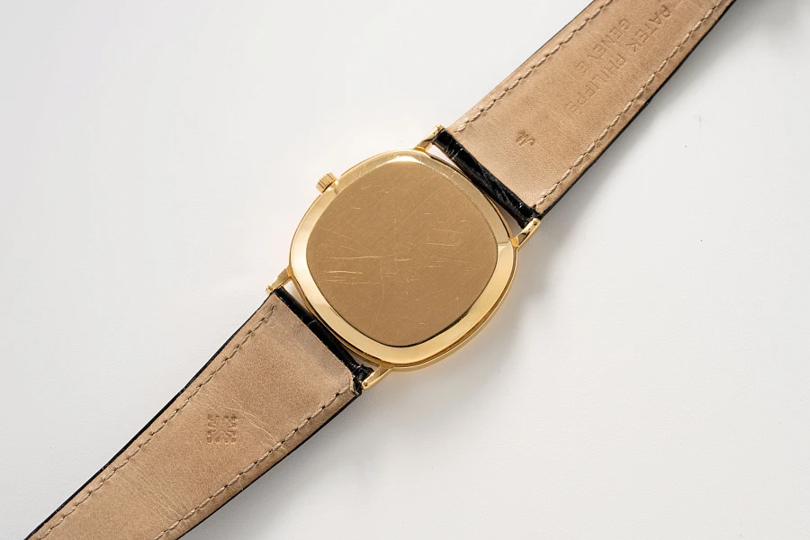 Ellipse Ref. 3734 in 18k Yellow Gold