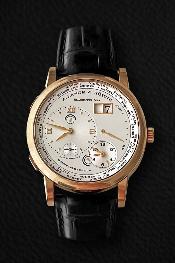 Lange 1 Time zone