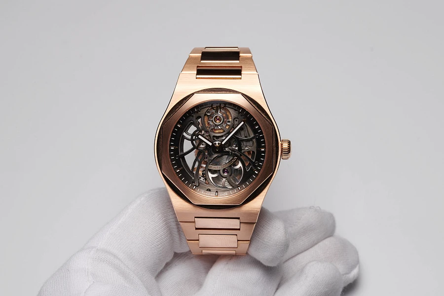 Laureato Skeleton
