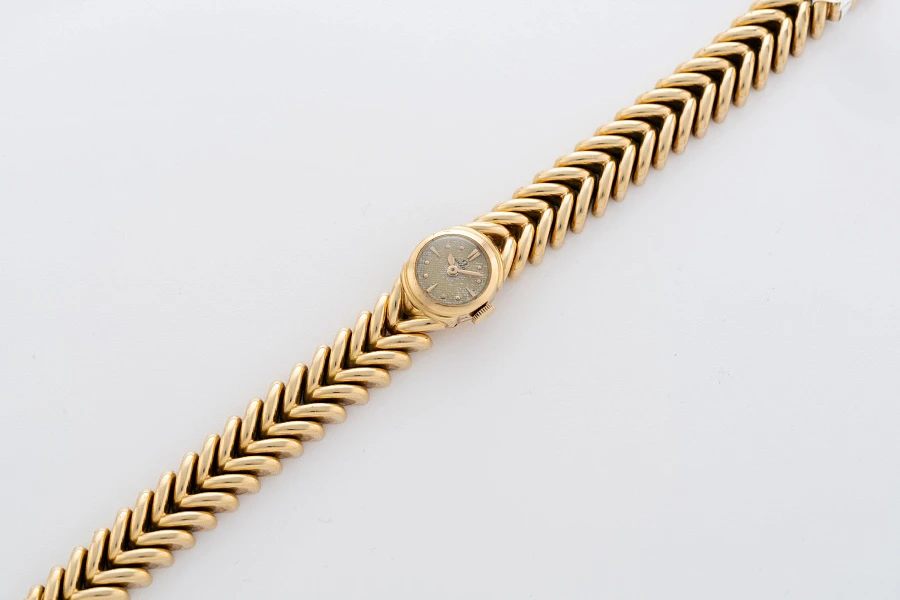 Ladies Watch Ref. 7001 in 18k Yellow Gold