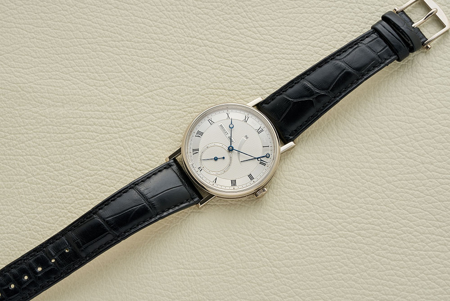 Classique Ref. 5277 in 18k White Gold