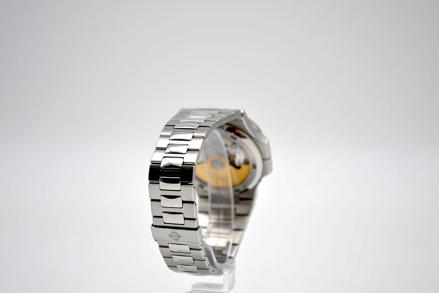 Nautilus Travel Time Chronograph 5990