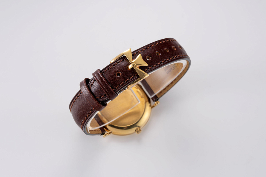 Automatic Dress Watch Ref. 48002 in 18k Yellow Gold