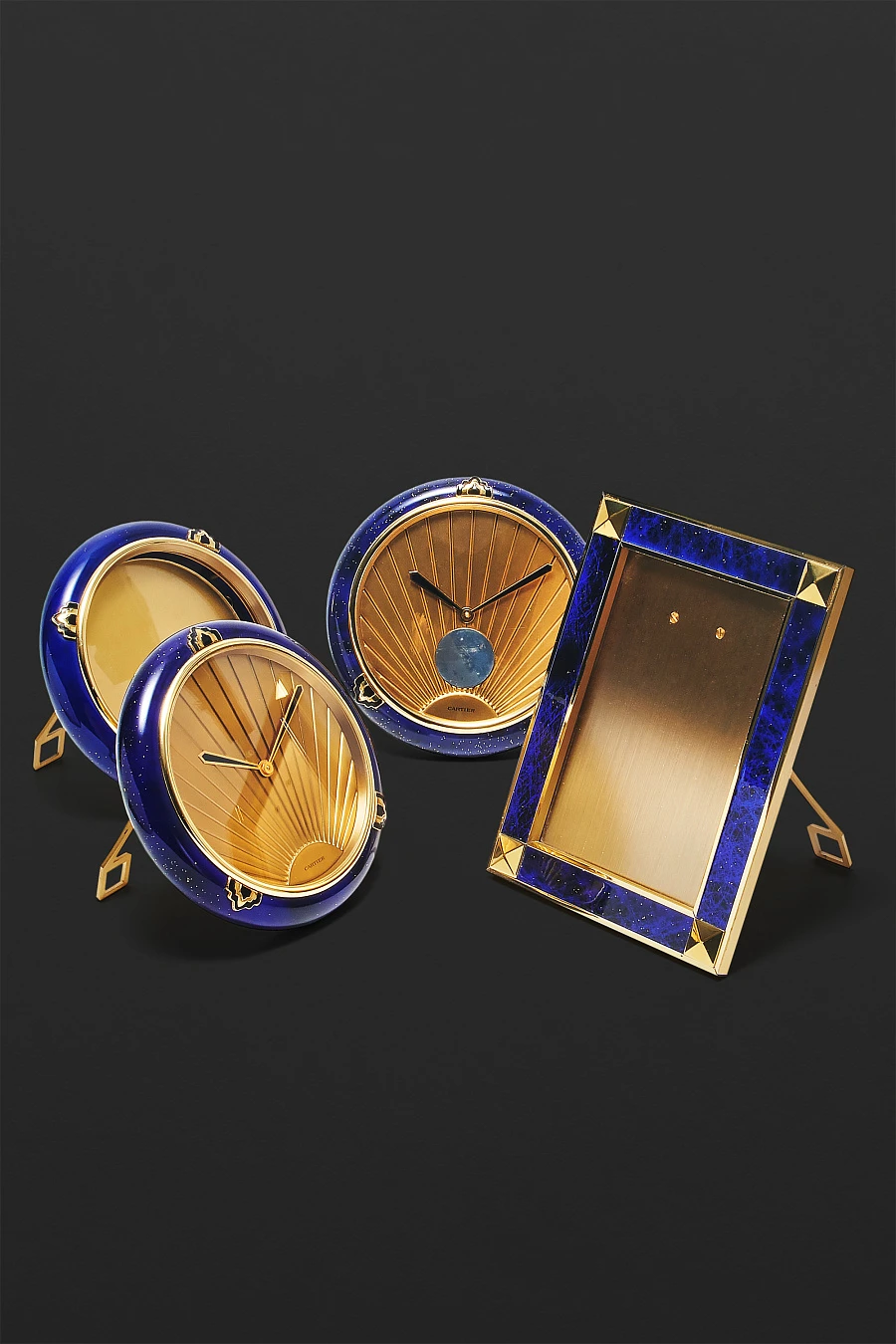 Rectangular and Round Picture Frames & Set of Table Clocks