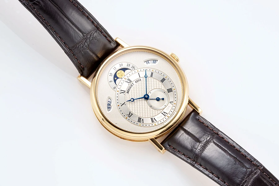 Classique Ref. 7337 in 18k Yellow Gold