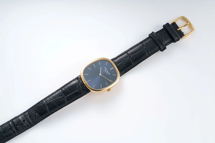 Ellipse Quartz Ref. 3838 in 18k Yellow Gold