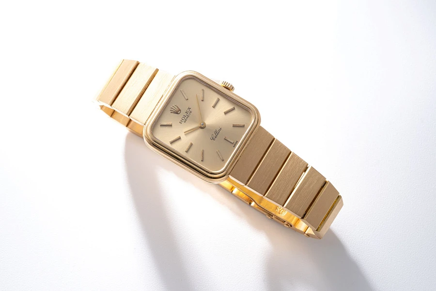 Cellini Ref. 4327/8 in 18k Yellow Gold