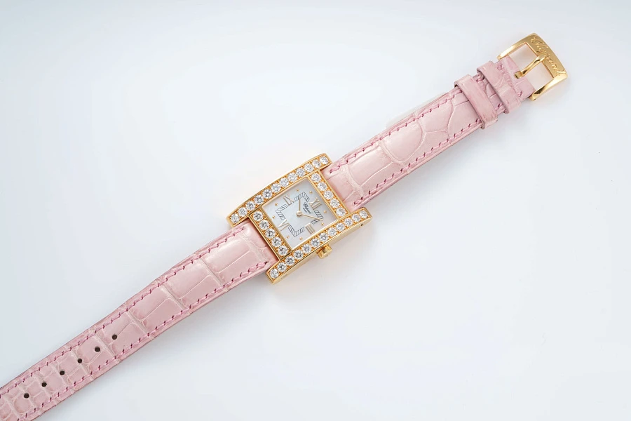 Your Hour Ref. 445-1 in 18k Yellow Gold with Diamonds