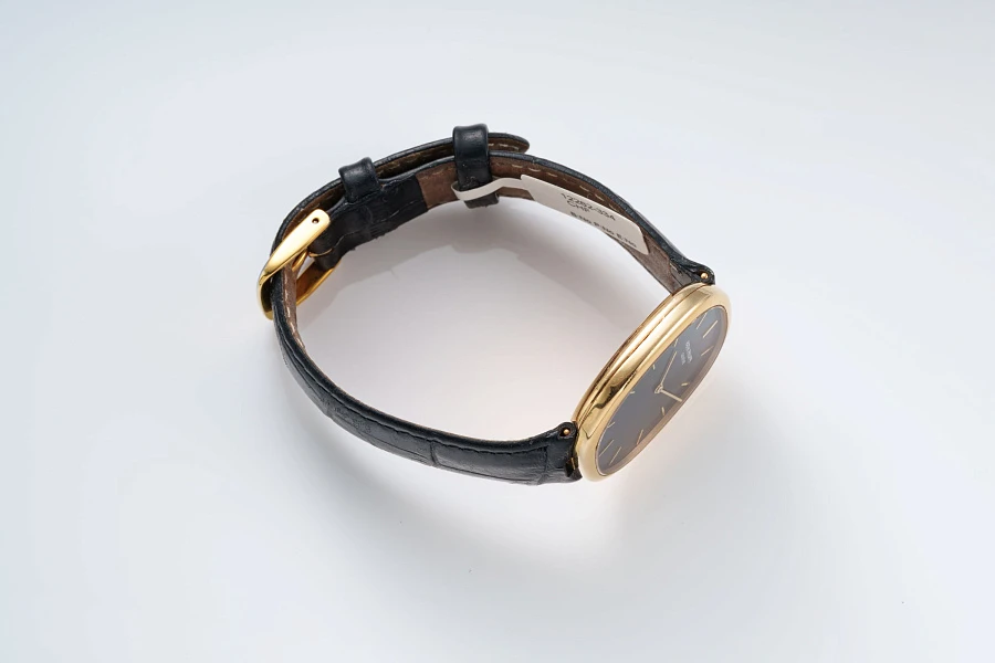 Ellipse Quartz Ref. 3838 in 18k Yellow Gold