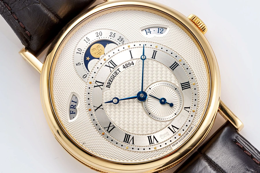 Classique Ref. 7337 in 18k Yellow Gold