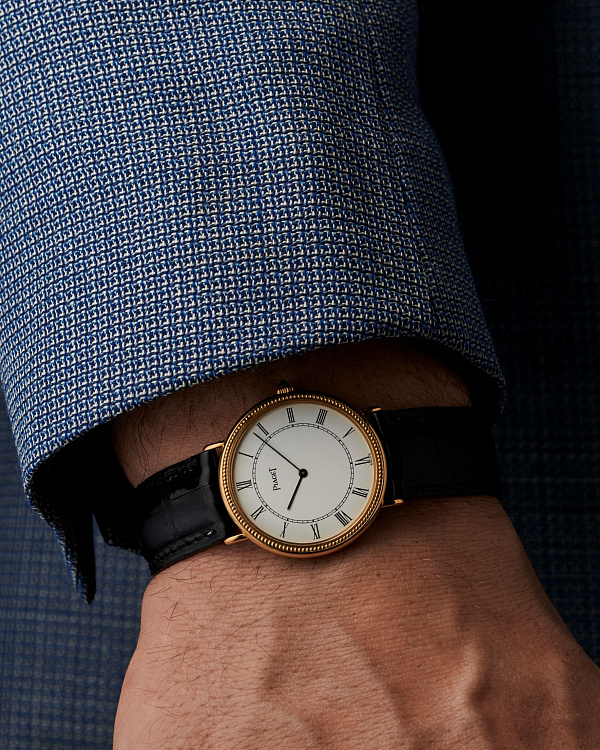 2 Hands 18k yellow gold hand-wound