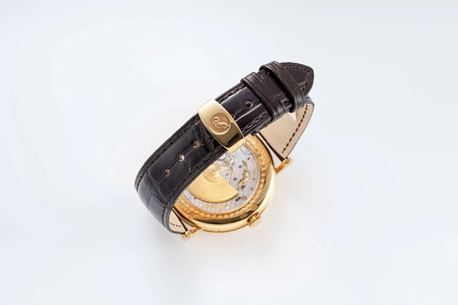 Classique Ref. 7337 in 18k Yellow Gold