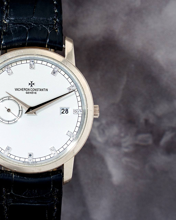 Patrimony Traditionnelle Date Automatic White Gold