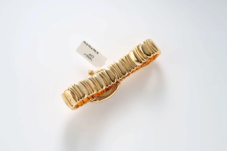 Baignoire Ref. 19501 in 18k Yellow Gold with Diamonds