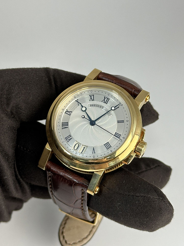 Marine Automatic Big Date Yellow Gold