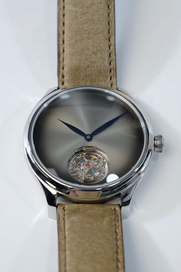 ENDEAVOUR TOURBILLON CONCEPT 42