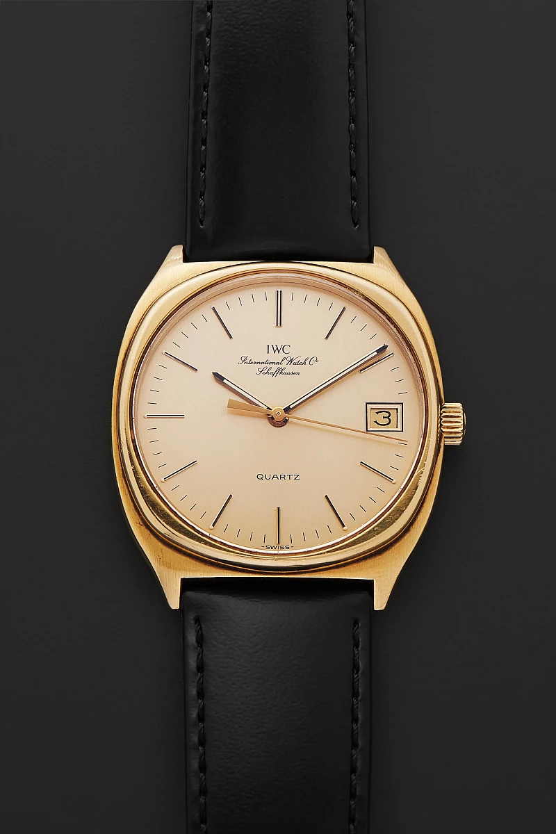 Early Quartz Ref. 3004 in 18k Yellow Gold