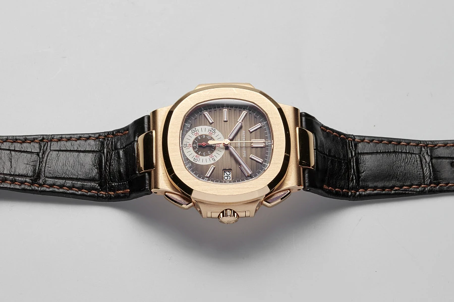 Nautilus Chronograph Date
