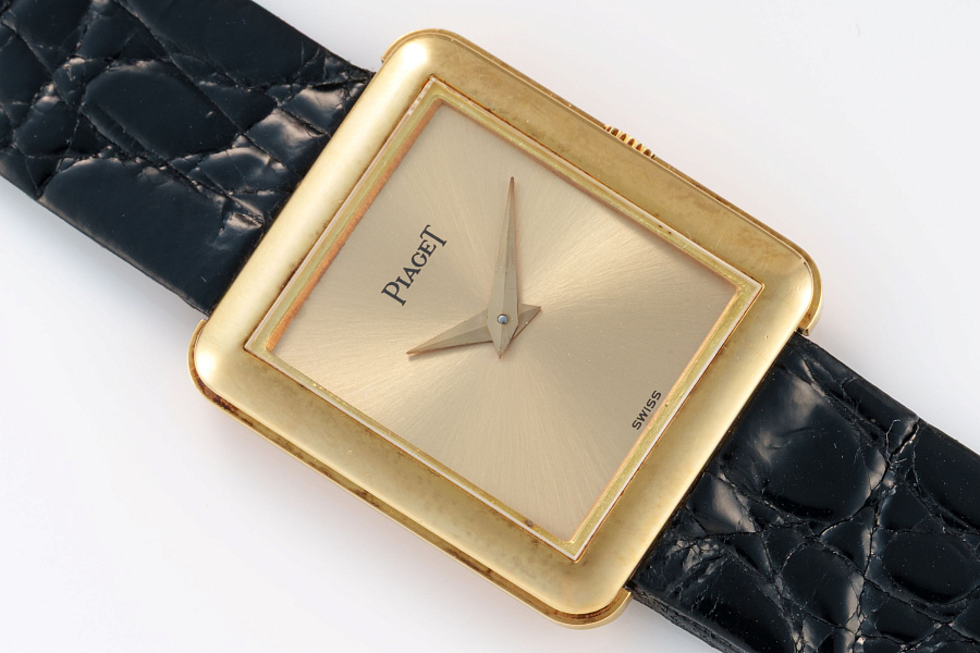 Tank Ref. 41542 in 18k Yellow Gold