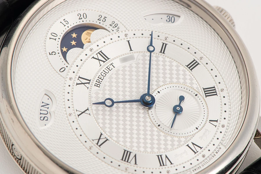 Classique Calendar Ref. 7337BB in 18k White Gold