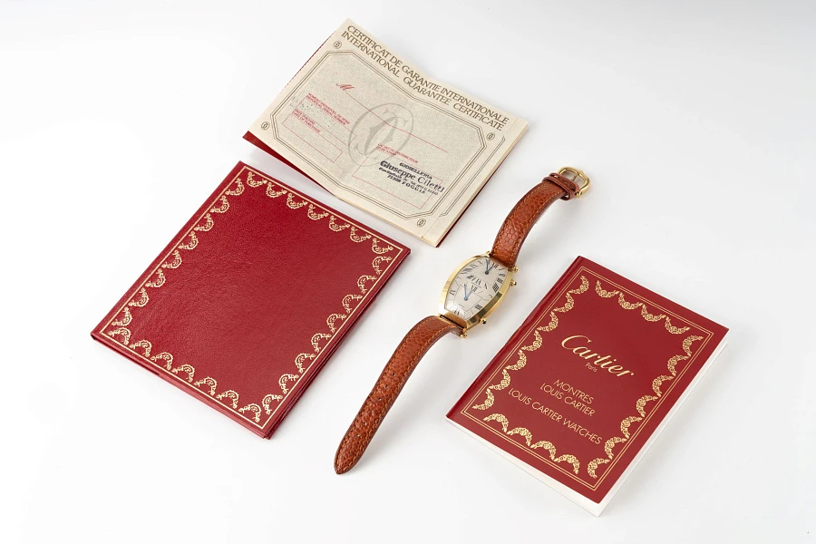 Tonneau Dual Time Ref. W1502853 in 18k Yellow Gold
