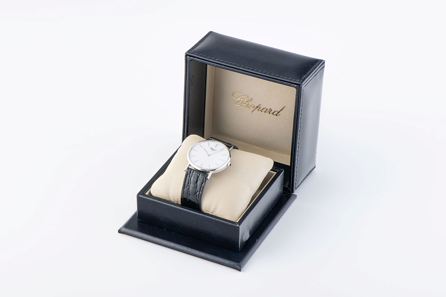 Classique Ref. 1091 in 18k White Gold