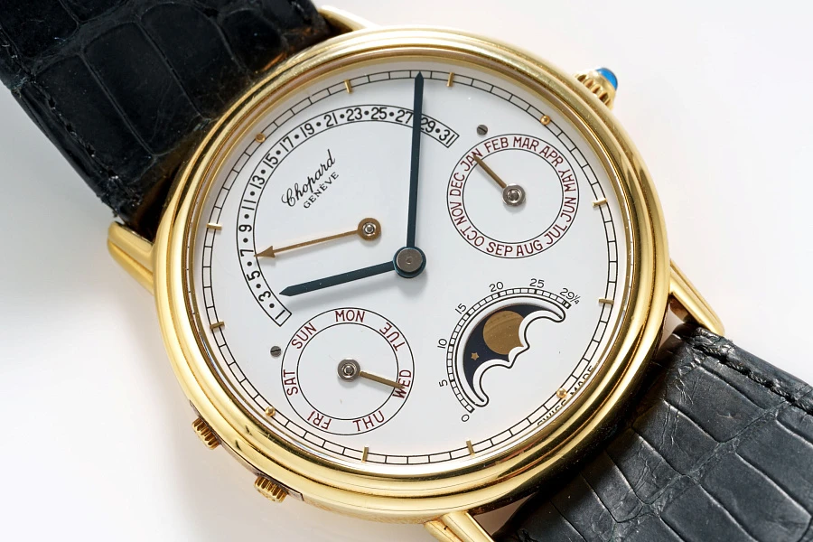 Luna D'Oro Triple Calendar Ref. 1095 in 18k Yellow Gold