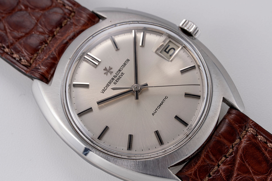 Cushion Case in Stainless Steel