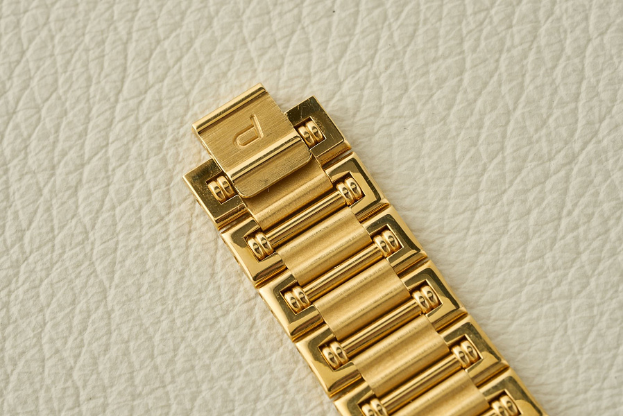 Piaget 'Dancer' in 18k Yellow Gold