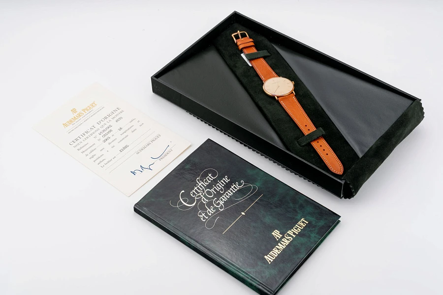 Ultra Thin Dress Watch Ref. 4539 in 18k Yellow Gold