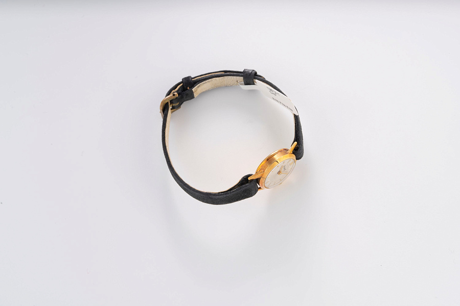 Ladies Watch in 18k Yellow Gold