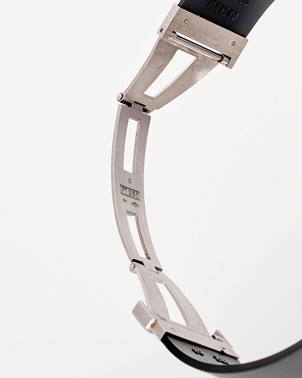 Elegant MDM Genève Platinum Limited